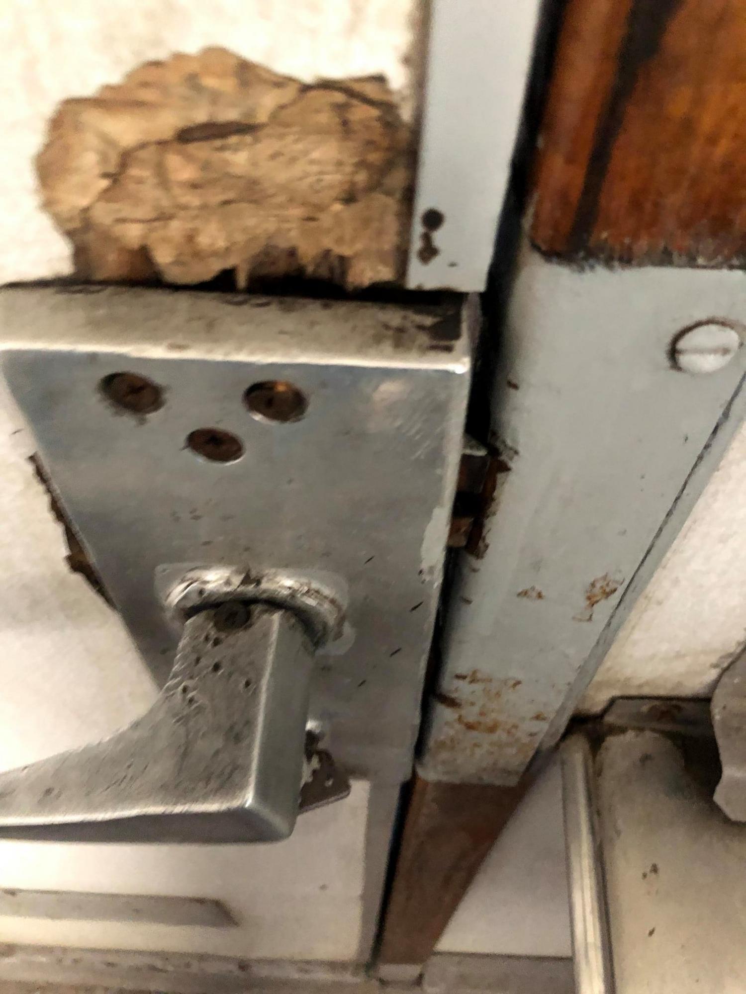 В Укрзализныце отремонтировали скандальный поезд, но пассажирам стало еще хуже